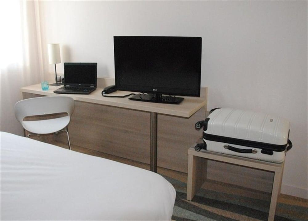 Brit Hotel Vendee Mer Les Achards  Екстер'єр фото