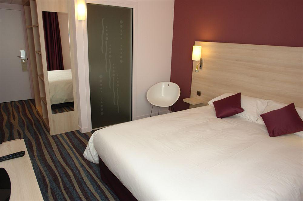 Brit Hotel Vendee Mer Les Achards  Екстер'єр фото