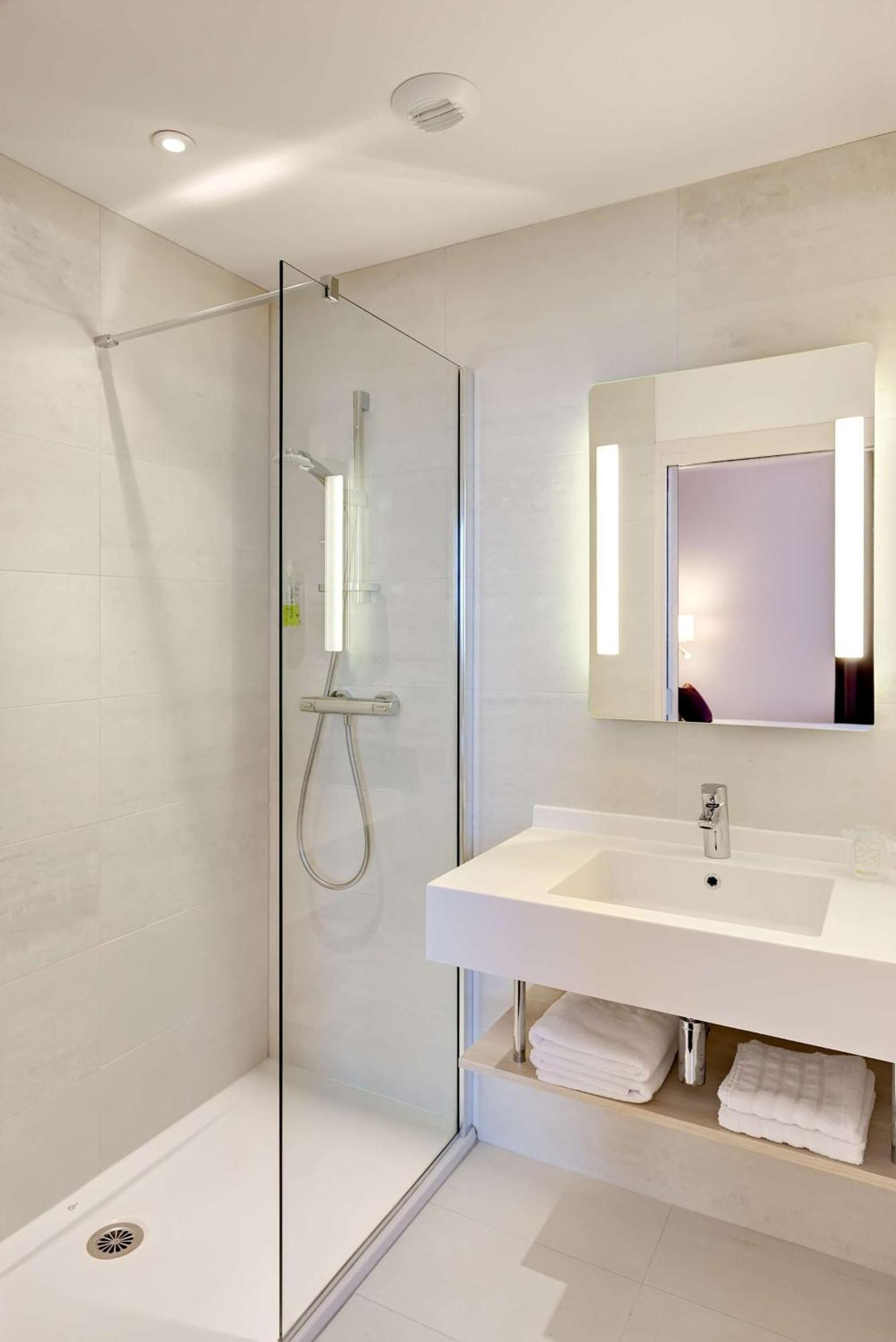 Brit Hotel Vendee Mer Les Achards  Екстер'єр фото