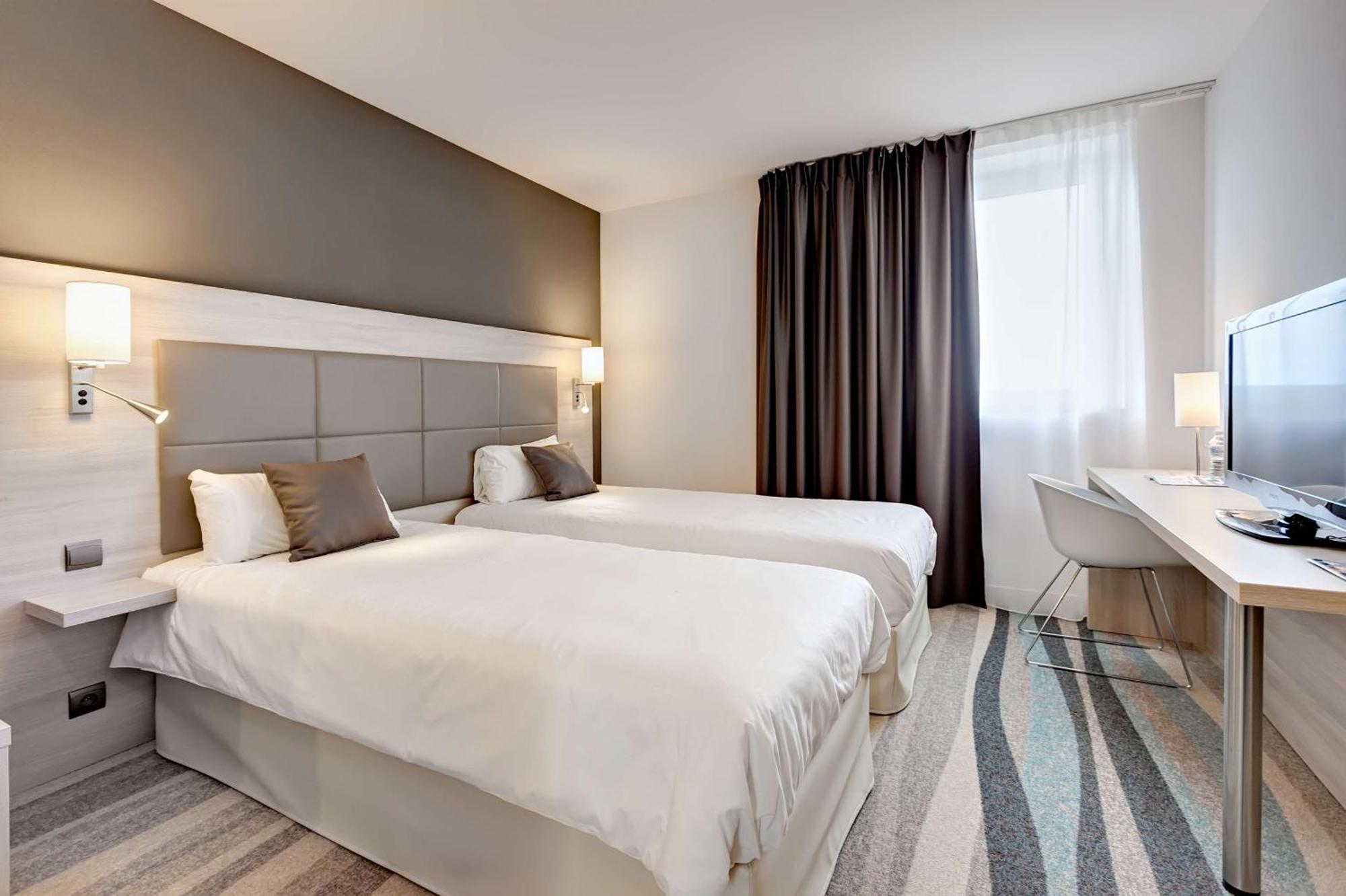 Brit Hotel Vendee Mer Les Achards  Екстер'єр фото