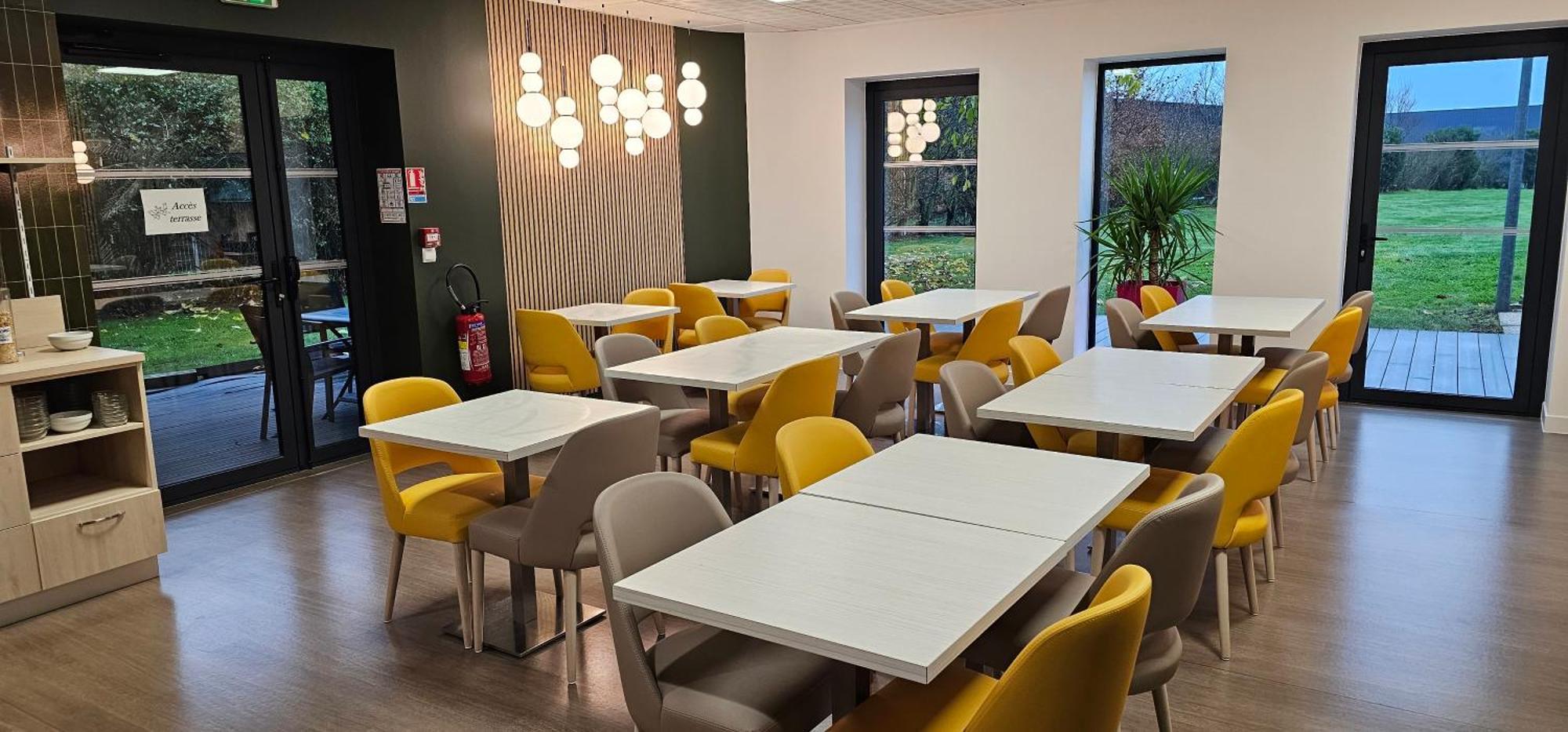 Brit Hotel Vendee Mer Les Achards  Екстер'єр фото